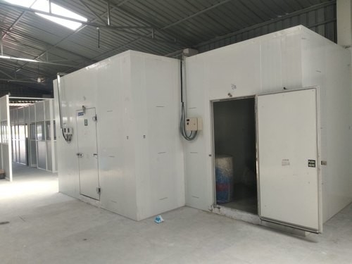 Self-supporting double skin metal faced insulating panels Controlled Environment Panels ColdStore LockPanels